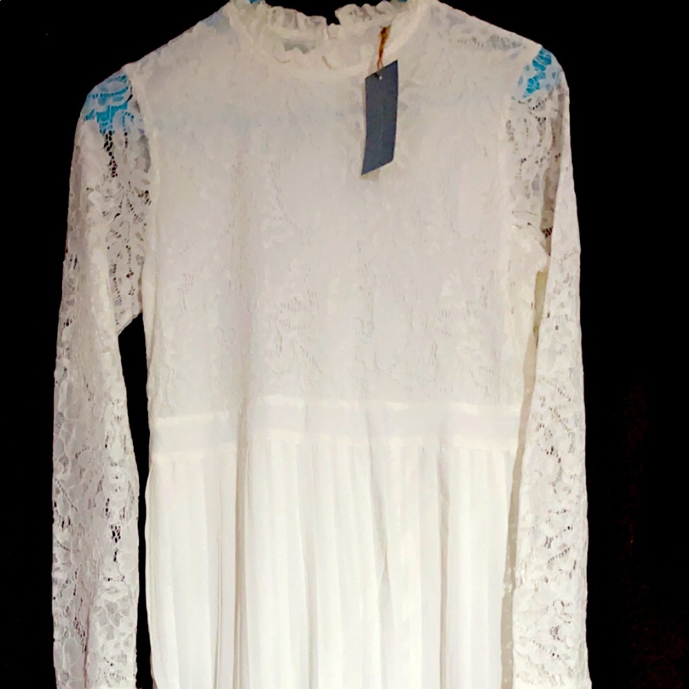 Peyton Bre/Bailey’s Blossom Ivory lace dress. Girls size 16 new with tags. SF/PF